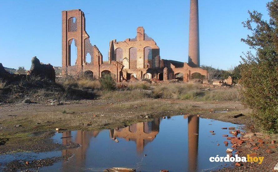 Antiguas fábricas ligadas a la minería de carbón en Peñarroya