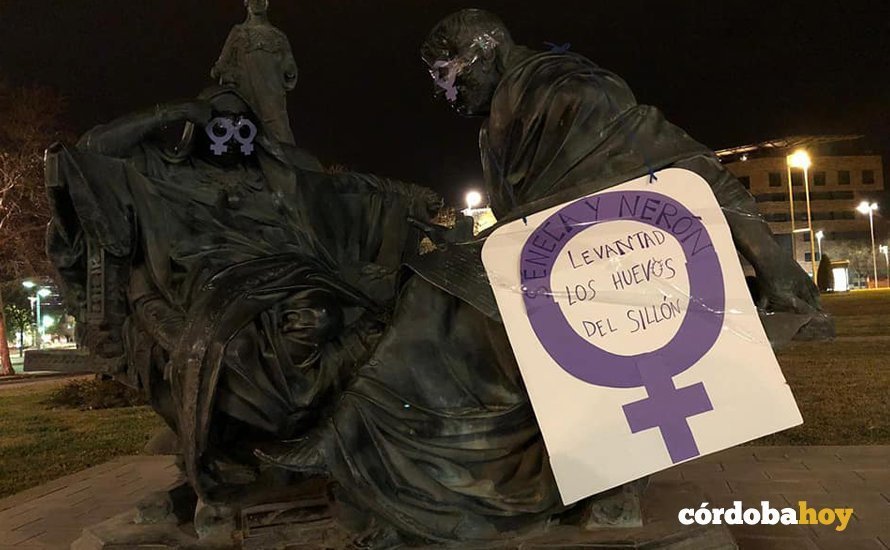 Ataque feminista a las estatuas de Córdoba