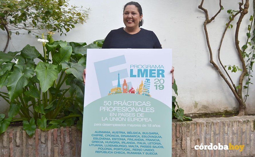 La diputada provincial de Empleo, Dolores Amo, presenta el programa Elmer