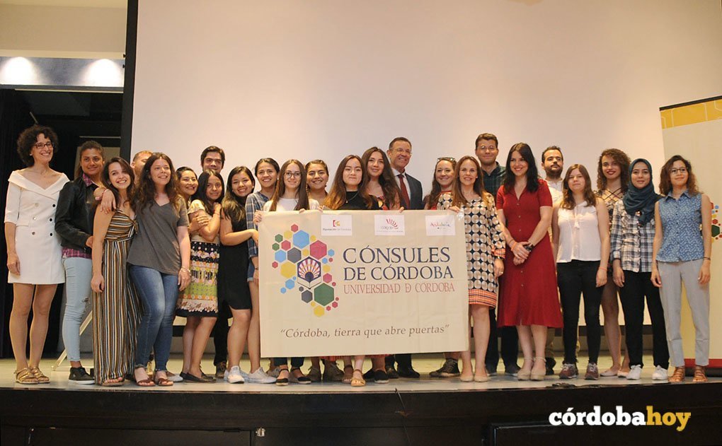 Los participantes en el programa 'Cónsules de Córdoba'