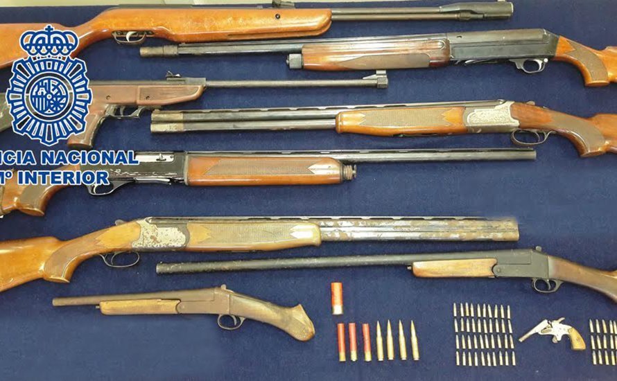 Armas y munición incautadas por la Policía Nacional en Córdoba