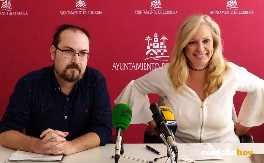 Juan Alcántara y Cristina Pedrajas