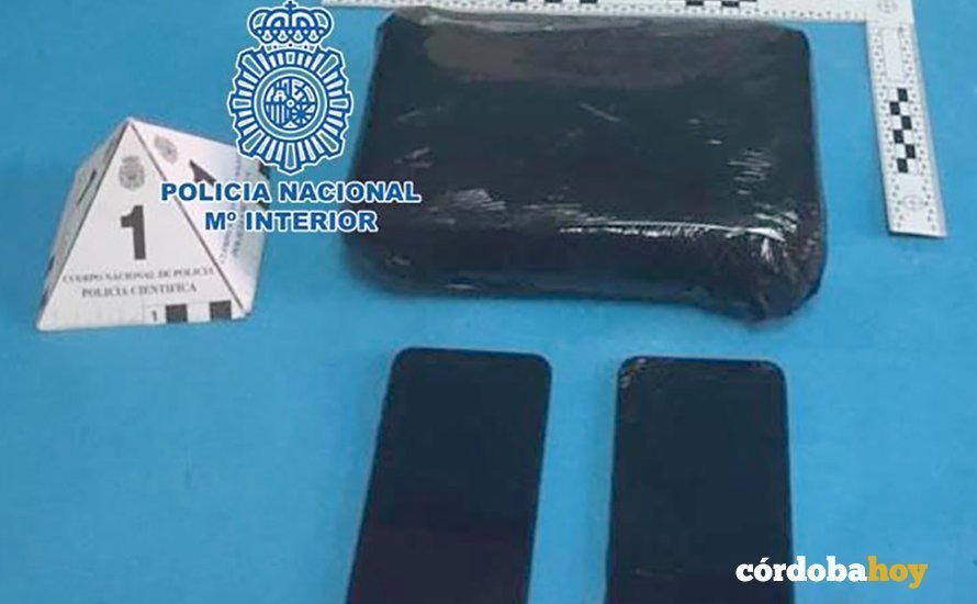 Alijo de cocaína aprehendido por la Policía Nacional de Córdoba