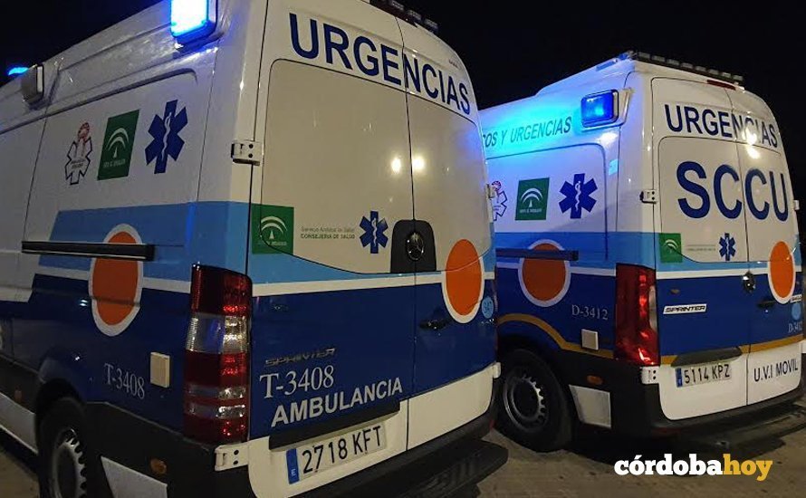 Ambulancias en un servicio nocturno en la capital cordobesa