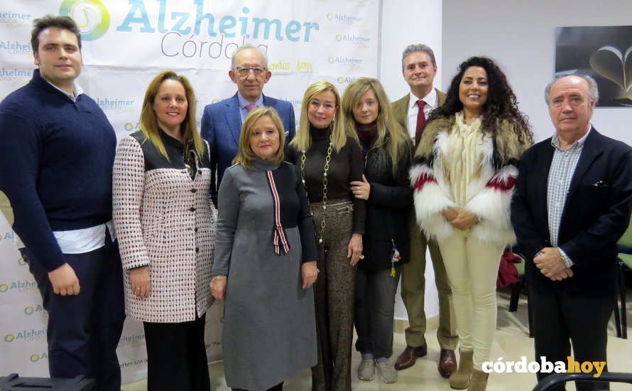 Organizadores y colaboradores de la gala en favor de los enfermos de Alzheimer