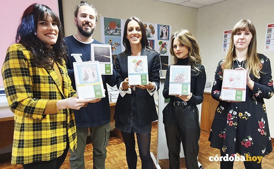 Cinco de los seis artistas participantes, Clatra Gómez Campos, Sota, Almudena Castillejo, Marta García del Rosal y Nisa