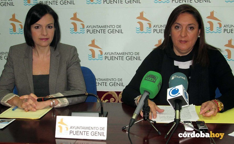 Mariola González, derecha, junto a Verónica Morillo en una rueda de prensa conjunta