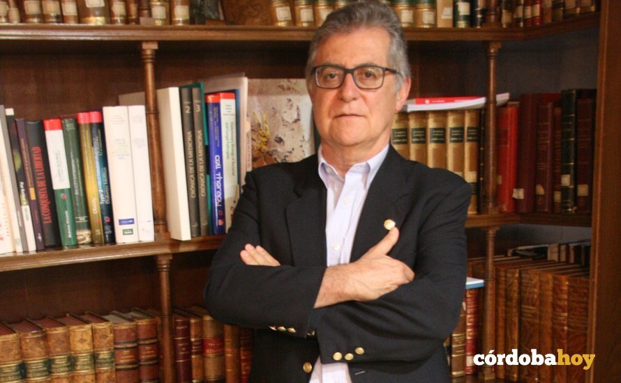 El presidente del Colegio de Médicos de Córdoba, Bernabé Galán 2