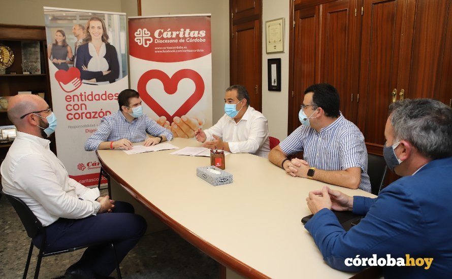 Reunión entre representantes de Cáritas y del BNI Córdoba