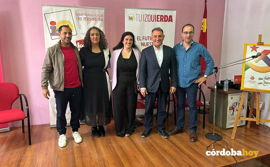 Enrique Santiago ha estado hoy en Montilla para apoyar la candidatura de Rosa Rodríguez a la Alcaldía