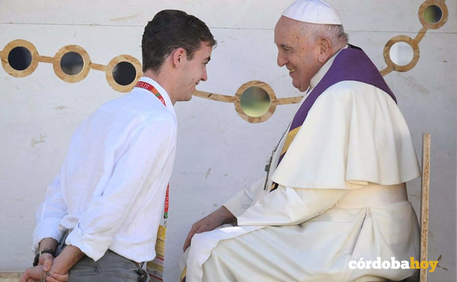 Francisco Valverde en el momento de la confesión con el Papa Francisco. - VATICAN MEDIA DIVISIONE FOTO