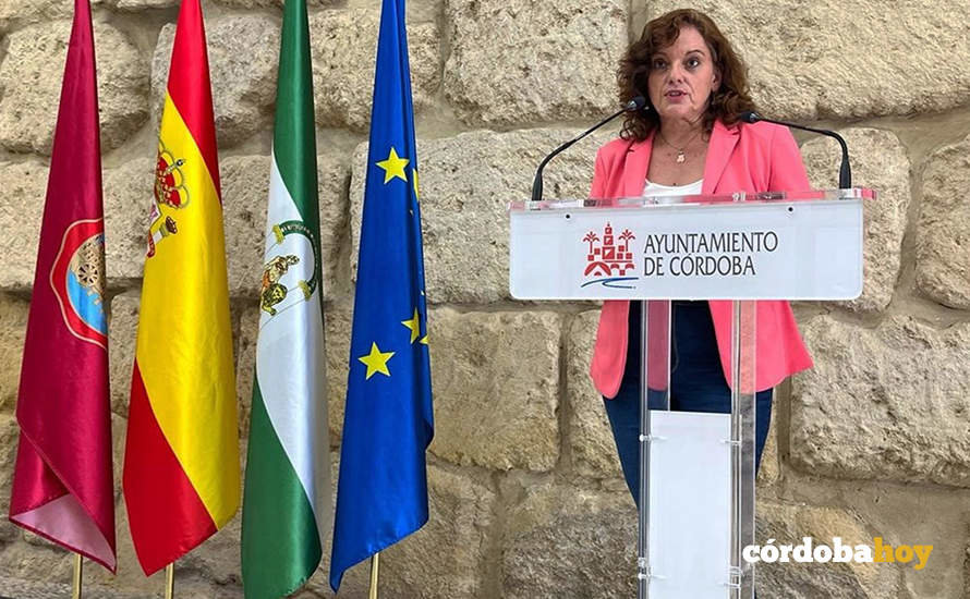 La concejal del PSOE en el Ayuntamiento de Córdoba Isabel Bernal