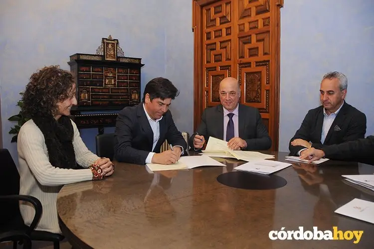 Firma convenio montilla
