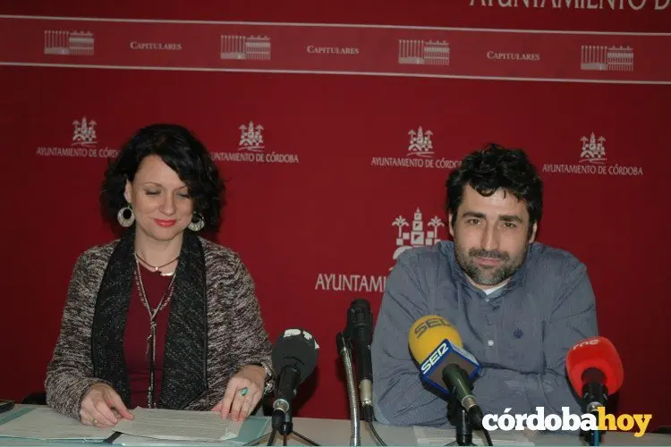 Presentaci&oacute;n presupuestos sociales Ayuntamiento 2016 con la directora general de Servicios Sociales, Raquel Castro, y el concejal del &aacute;rea, Rafael del Castillo