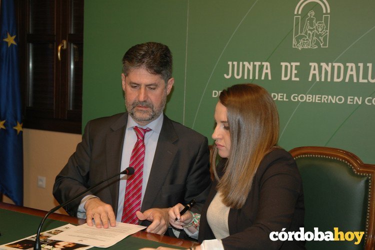 Firma convenio Fundación Cajasur y Consjería Educación