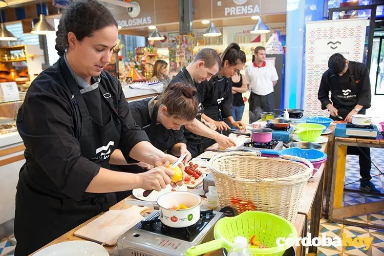 Concurso de cocina en el Mercado Victoria