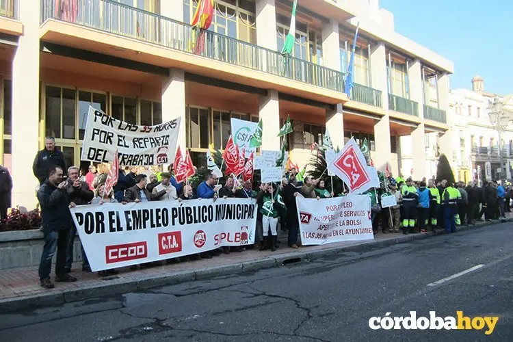 Concentraci&oacute;n trabajadores Ayuntamiento