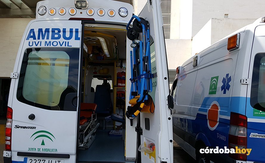 Ambulancias en el Hospital Reina Sofía de Córdoba