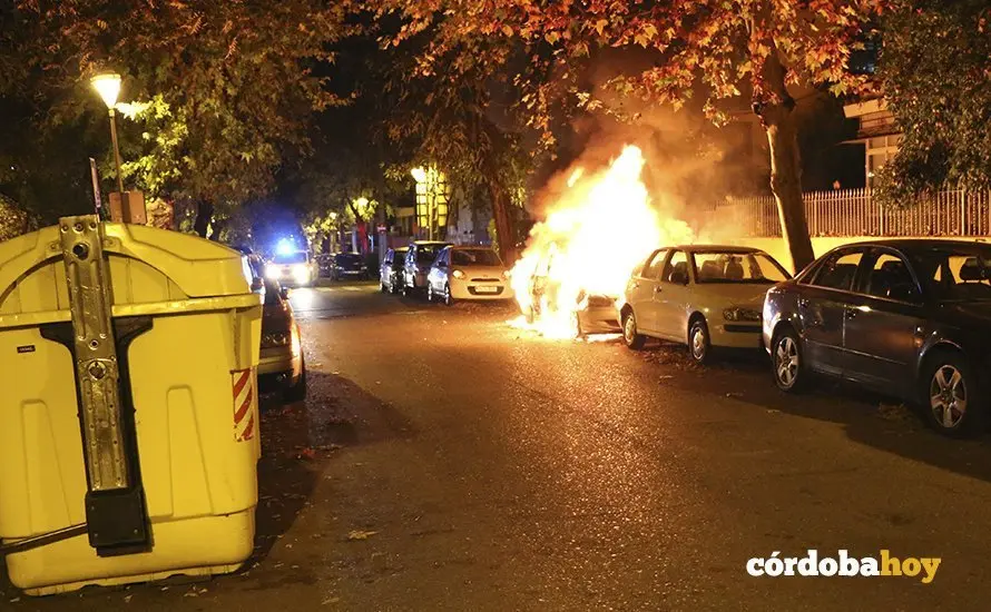veh&iacute;culo ardiendo