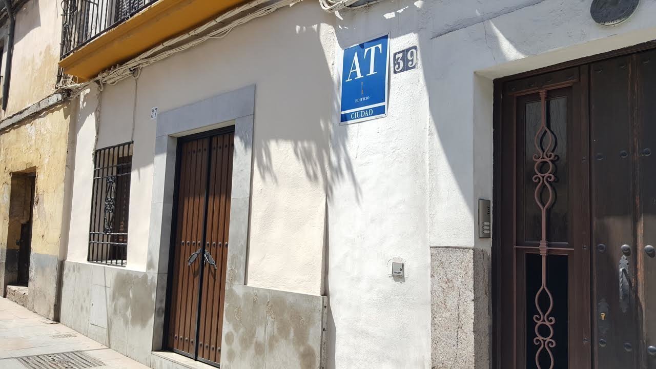 Apartamentos turísticos en la calle Alfaros de Córdoba
