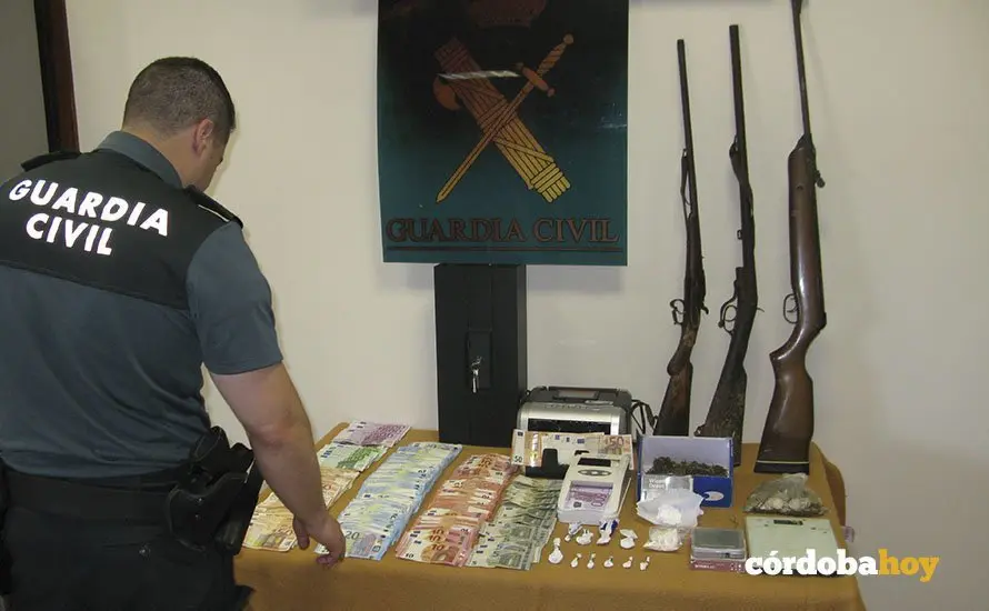 guardia civil dinero billetes droga