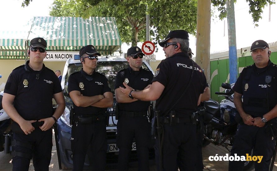 Policía Nacional en la Feria de Nuestra Señora de la Salud