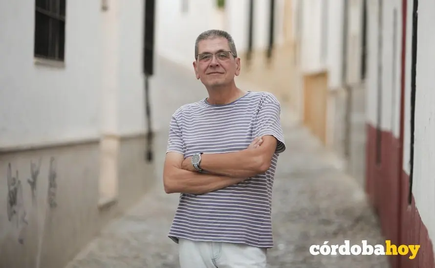 CORDOBA. 01/08/2017. ENTREVISTA A MIGUEL AMATE AUTOR DEL CARNAVAL. FOTO: ROLDAN SERRANO. CORDOBA HOY.