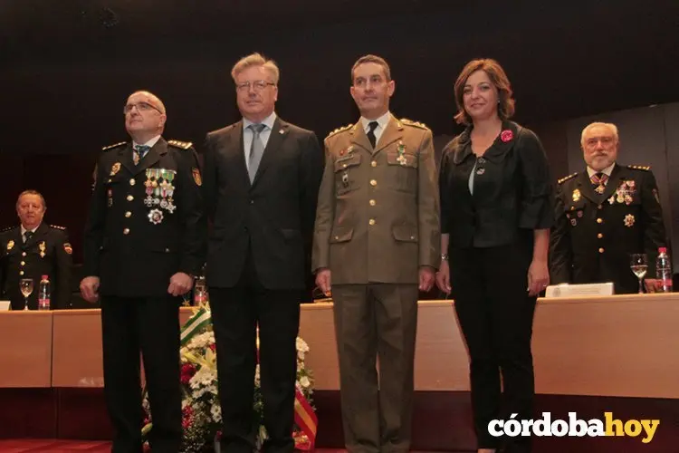 Instituciones en el D&iacute;a de la Polic&iacute;a