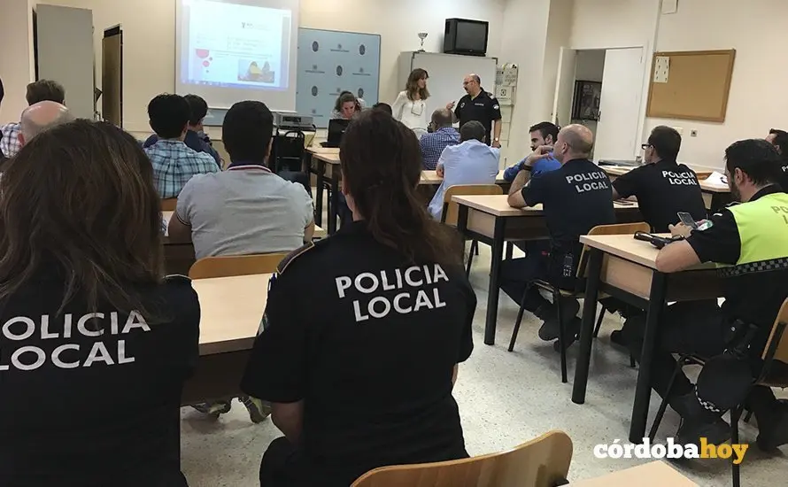 Curso a la Polic&iacute;a Local