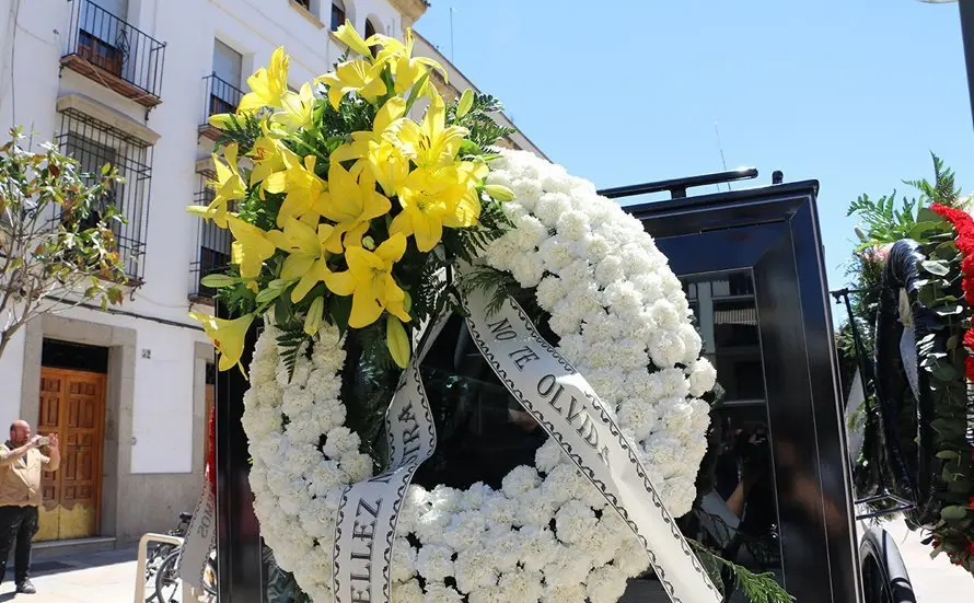 Funeral por el empleo 2