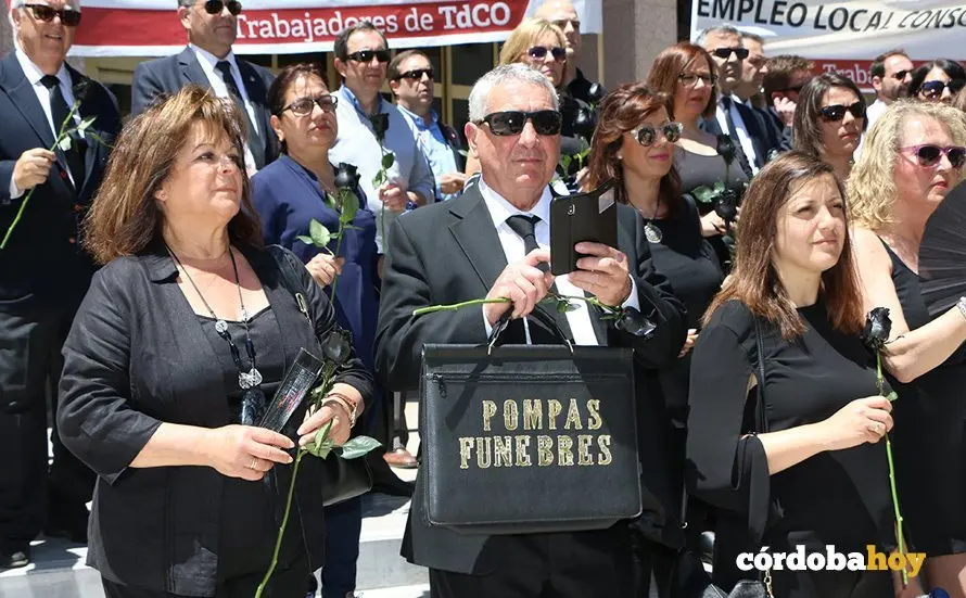 Funeral por el empleo 6