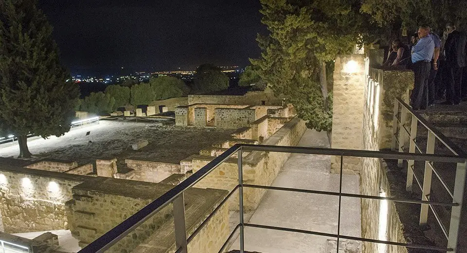 Visita nocturna a Medina Azahara