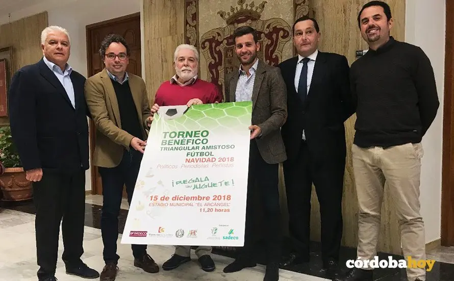Presentaci&oacute;n del Torneo amistoso de f&uacute;tbol por Navidad