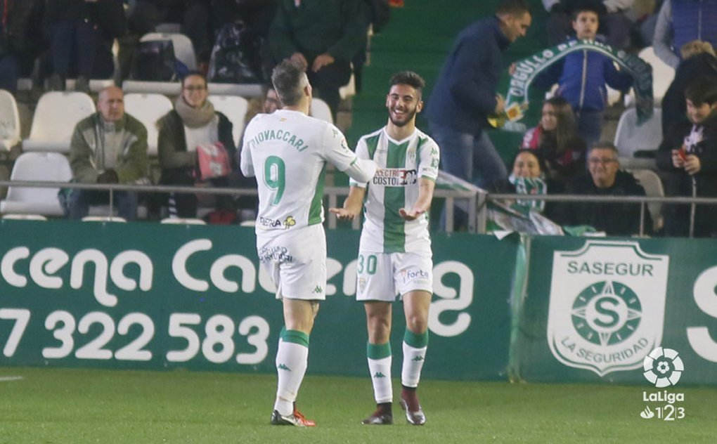 Piovaccari y Sebas Moyano celebran uno de los goles del CCF