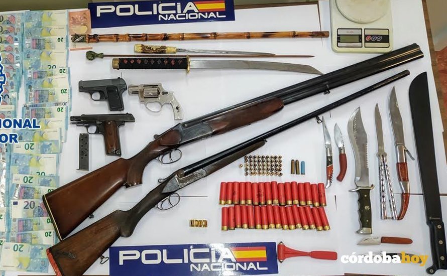 Material y armamento incautado por la Policía Nacional