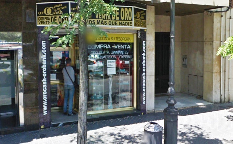 Local de compraventa de oro en República Argentina