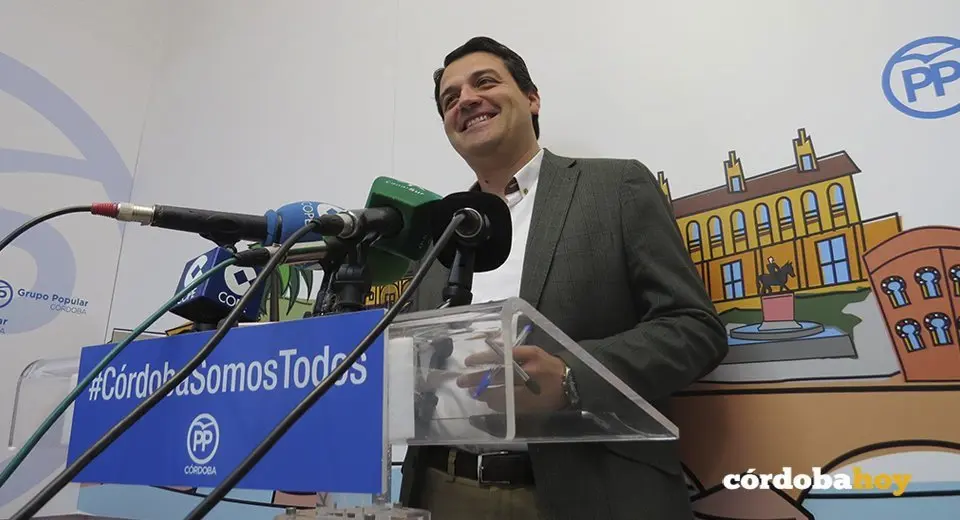 Jos&eacute; Mar&iacute;a Bellido, en el Grupo Popular del Ayuntamiento