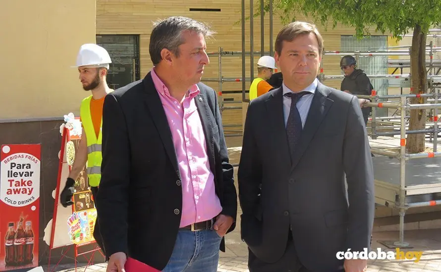 Encuentro entre la Junta y la Agrupaci&oacute;n para hablar de la Carrera Oficial 4