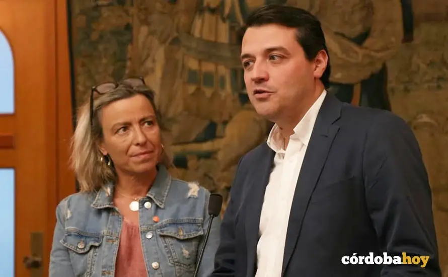 Isabel Alb&aacute;s y Jos&eacute; Mar&iacute;a Bellido