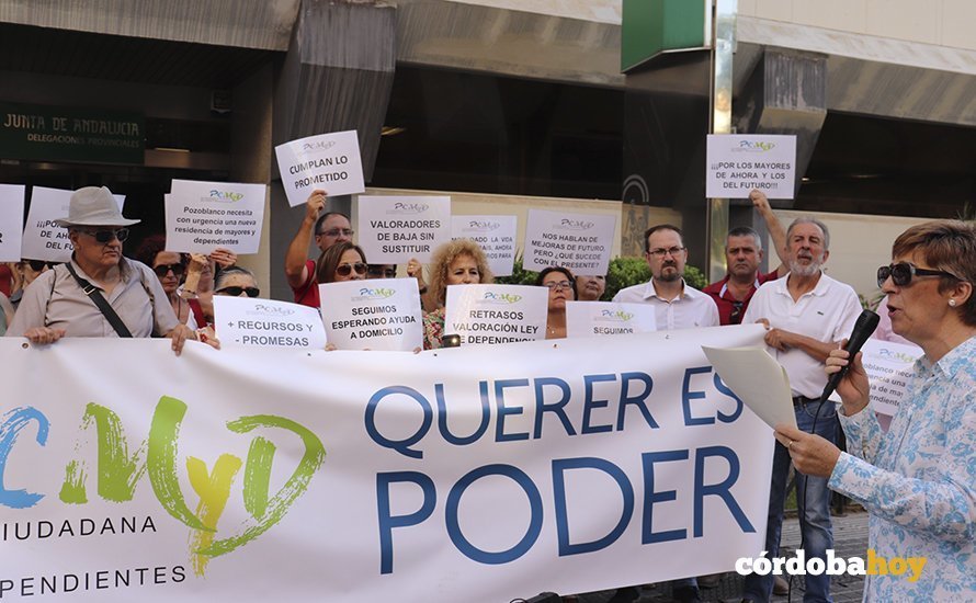 Protesta de la Plataforma Ciudadana en Defensa de las Personas Mayores y Dependientes de la comarca de Los Pedroches
