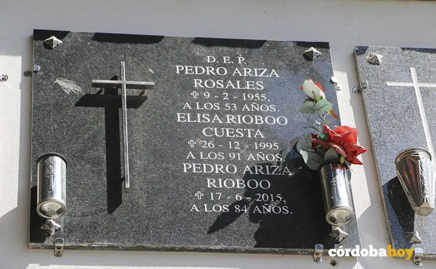 Losas curiosas del cementerio de Nuestra Se&ntilde;ora de la Salud 1