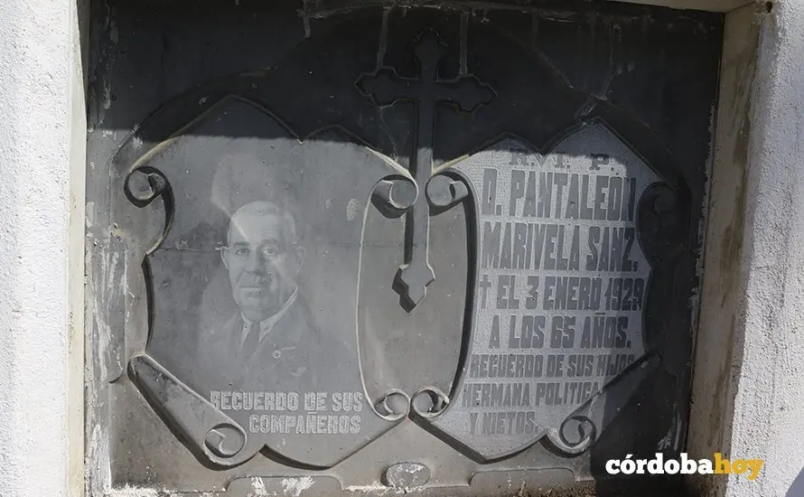 Losas curiosas del cementerio de Nuestra Se&ntilde;ora de la Salud 2