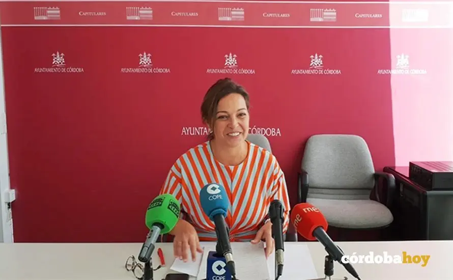 Isabel Ambrosio, portavoz del PSOE en el Ayuntamiento de C&oacute;rdoba