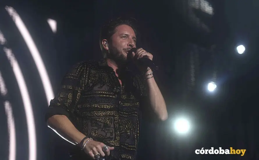 Manu Carrasco en el primero de los dos conciertos en C&oacute;rdoba