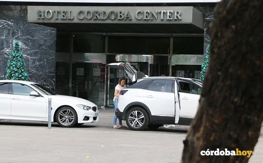 Turistas en hotel