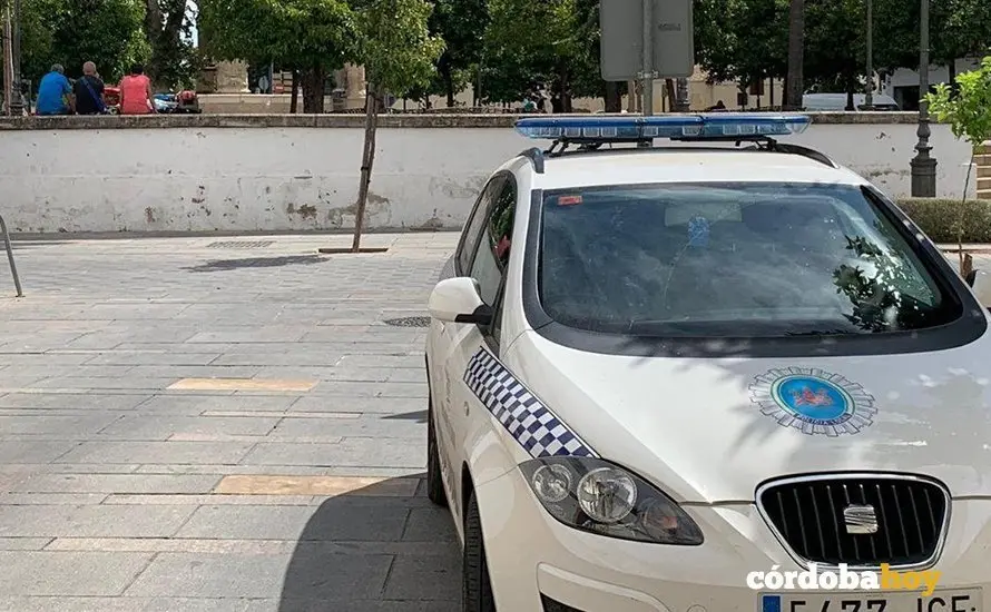 Veh&iacute;culo de la Polic&iacute;a Local de C&oacute;rdoba