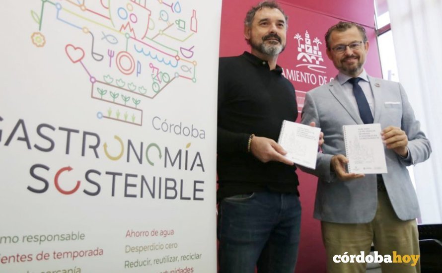 Pedro Pablo Fernández y David Dorado en la presentación de la guía de gastronomía sostenible