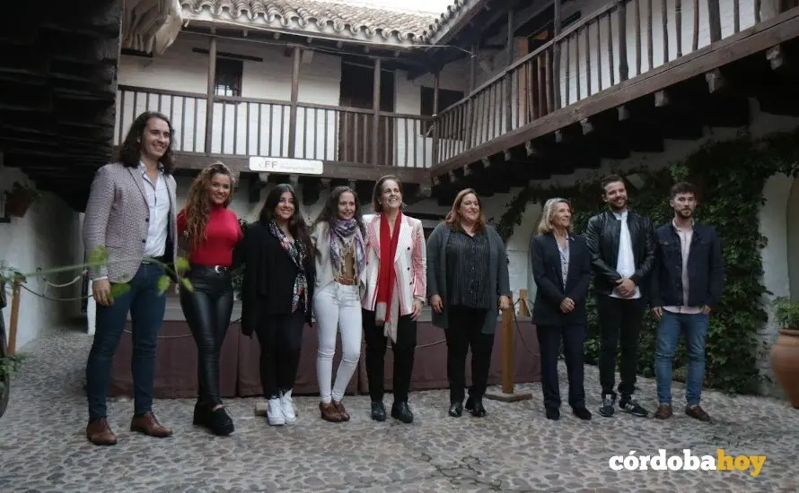 Los presentes en el acuerdo para ayudar a los artistas flamencos j&oacute;venes