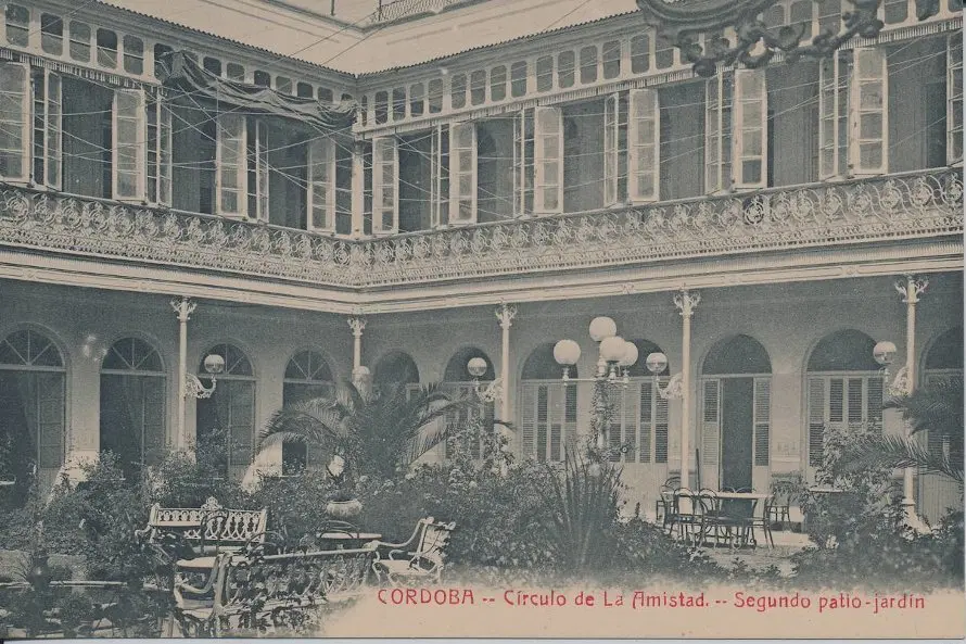 Postal antigua del C&iacute;rculo de la Amistad. ARCHIVO MUNICIPAL