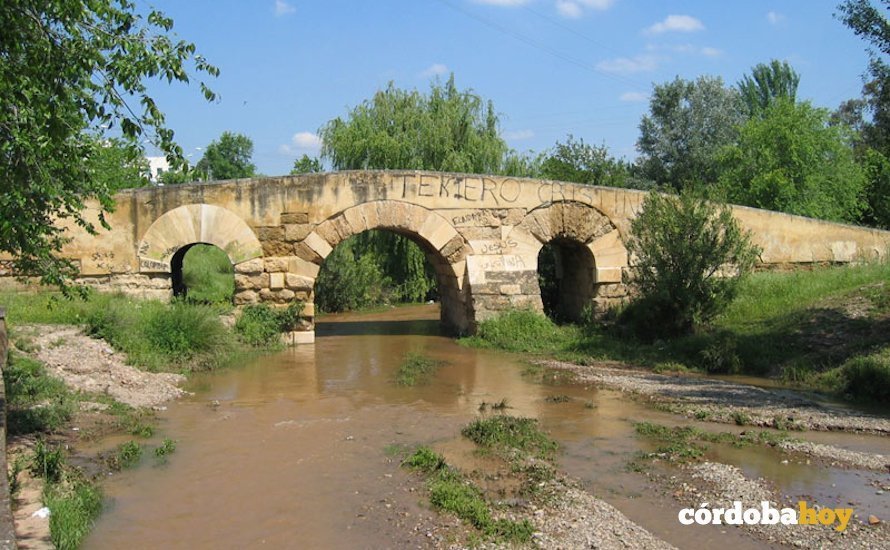 Puente sobre el arroyo Pedroche en Córdoba capital. Foto de Cordobapedia